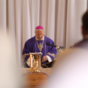 Sprovodna misa, obredi i ukop preminulog svećenika preč. Ivana Frkonje